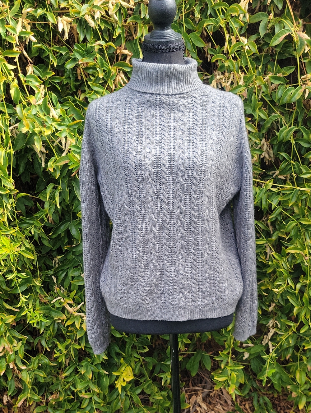 Cable-Knit Gray Turtleneck Silk And Cashmere Sweater M